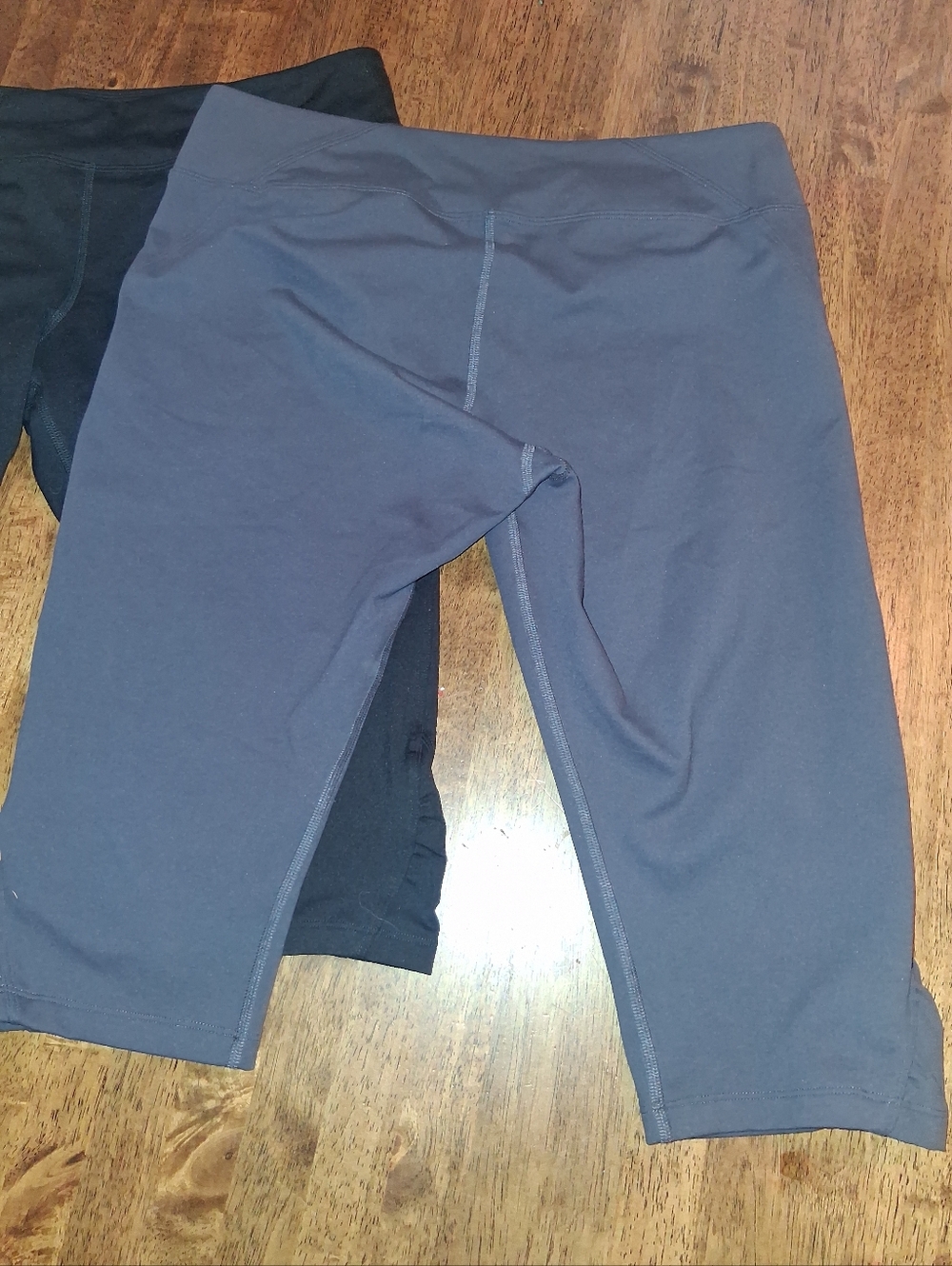 L.L. Bean Biker Short/Capri Bundle Black Gray Athletic Athleasure M